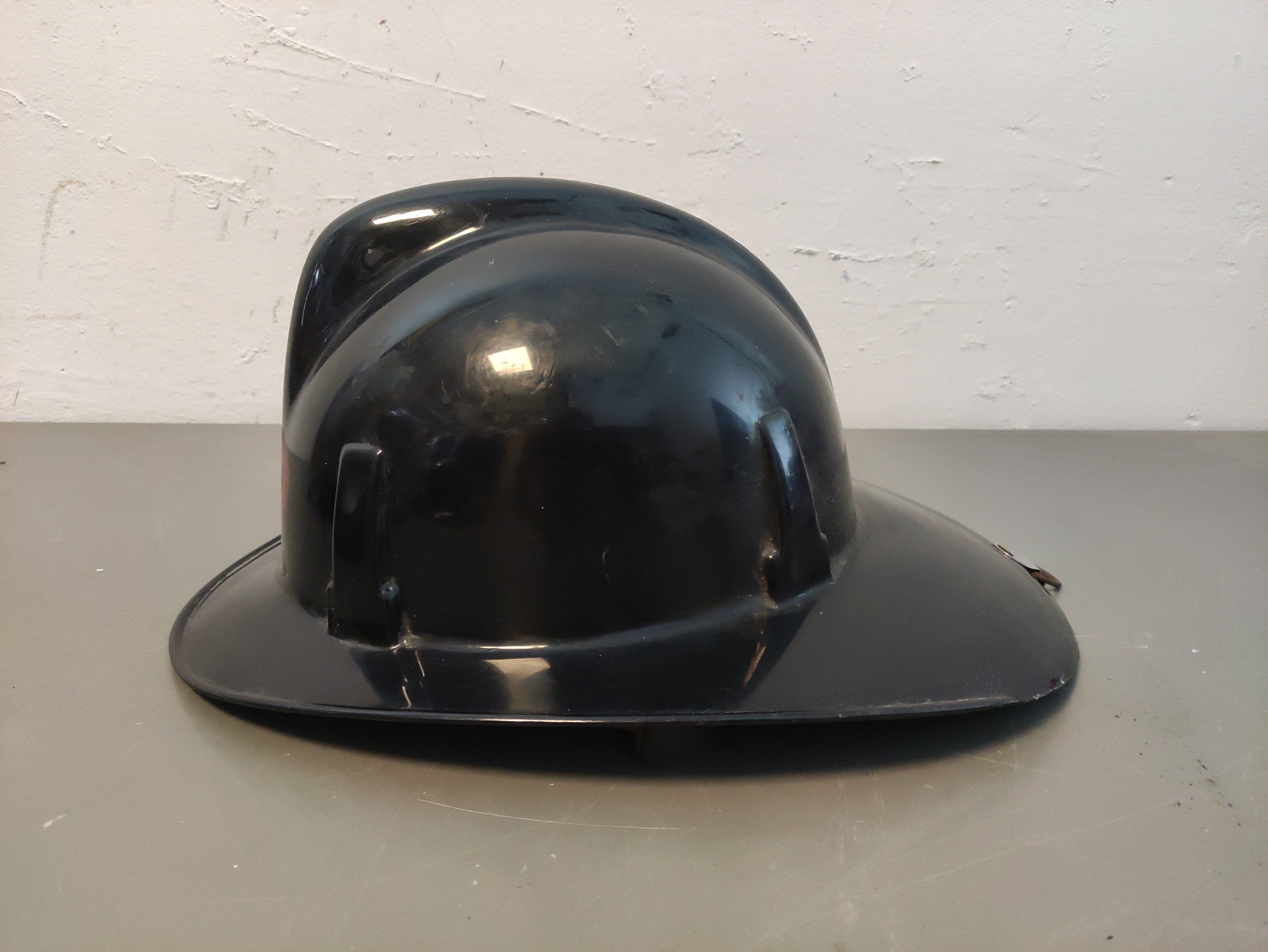 casco bombero emergencia plastico negro 14-16x29.5x37 4u